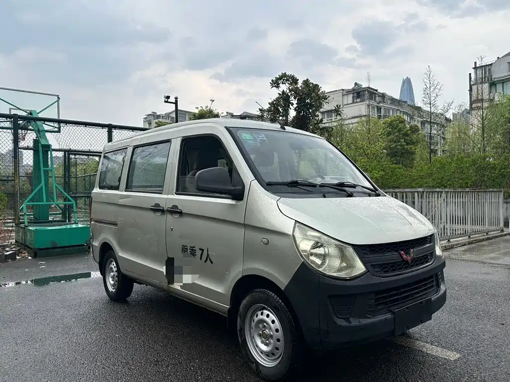 Wuling Zhiguang 1.2 L S Utility LSI