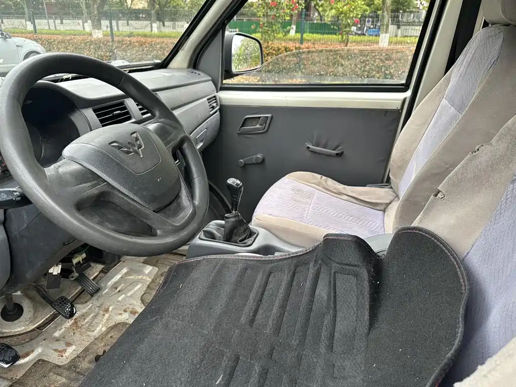 Wuling Zhiguang 1.2 L S Utility LSI