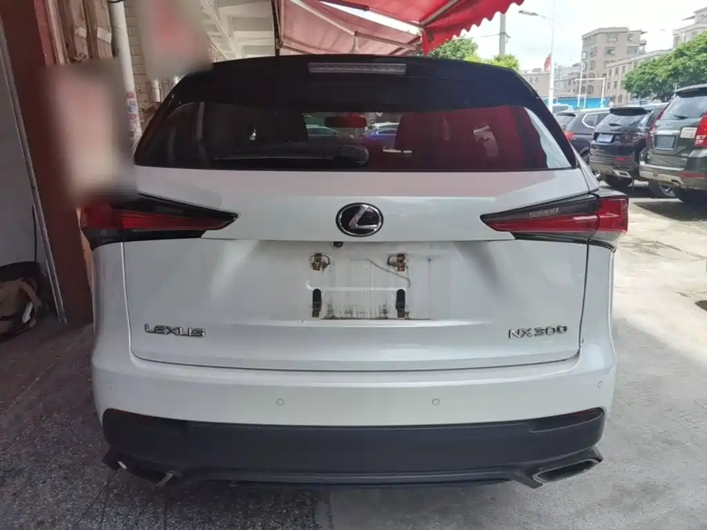 Lexus NX 300 FWD Sharp Travel