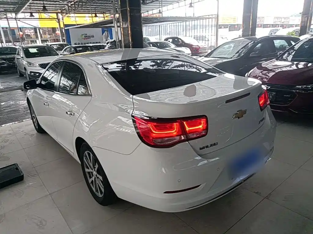 Malibu 2.0 L Auto Luxury