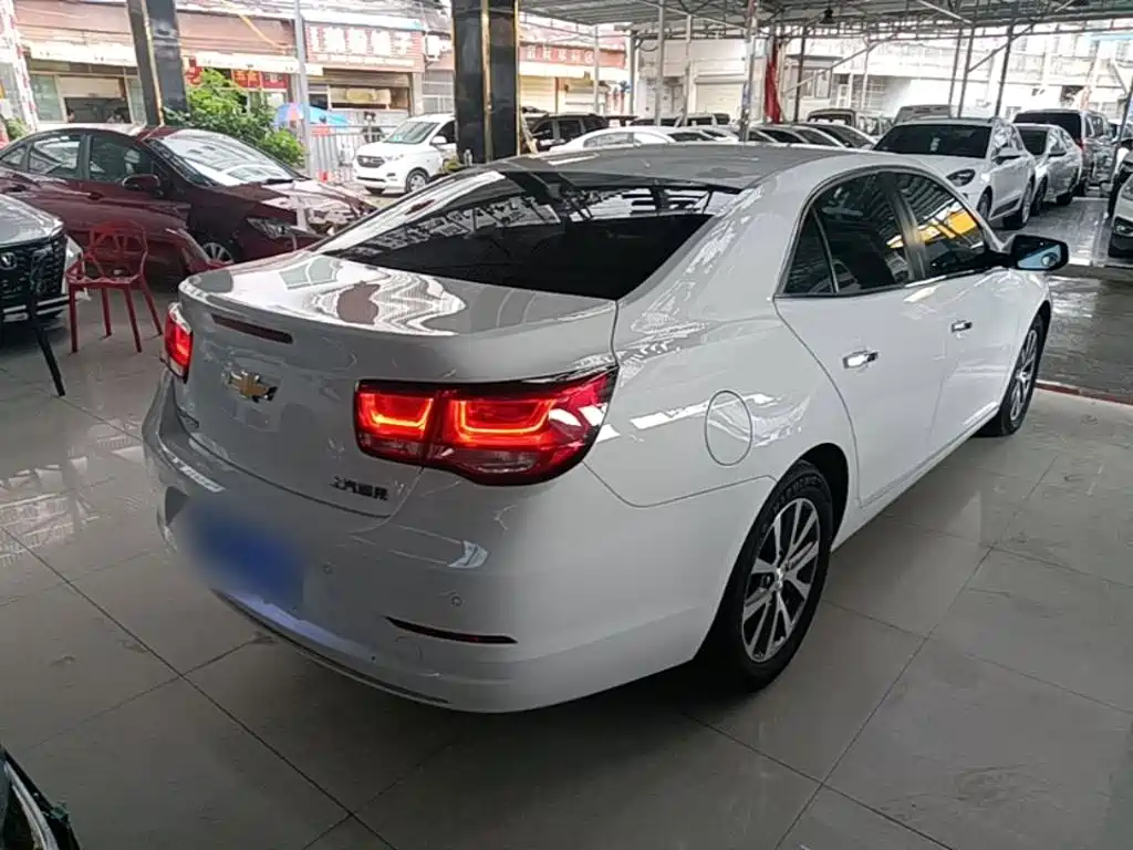 Malibu 2.0 L Auto Luxury