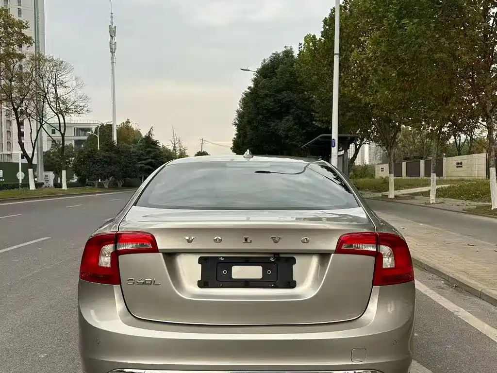 Volvo S60 S60 L 2.0 T Smart Vision