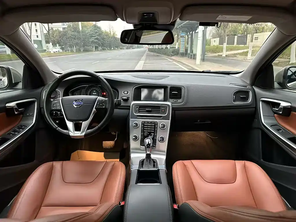 Volvo S60 S60 L 2.0 T Smart Vision