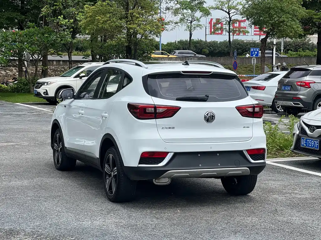MG ZS 1.5 L Auto Premium Internet