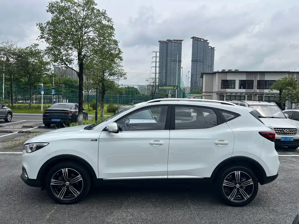 MG ZS 1.5 L Auto Premium Internet