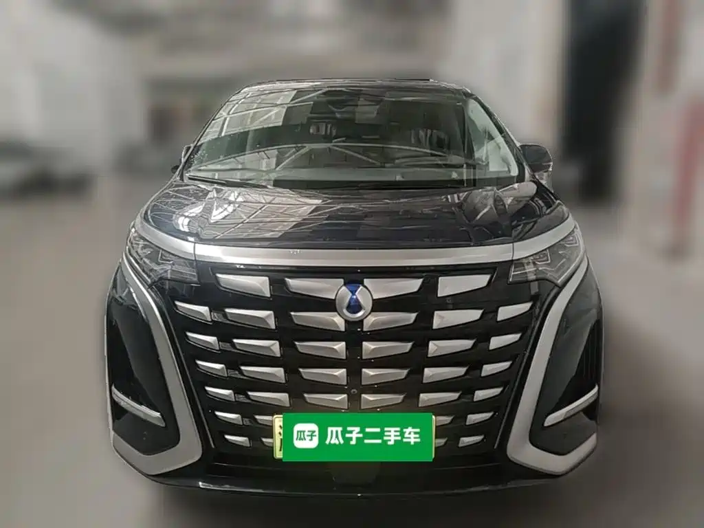 Denza D9 DM-i 970 4 WD Flagship