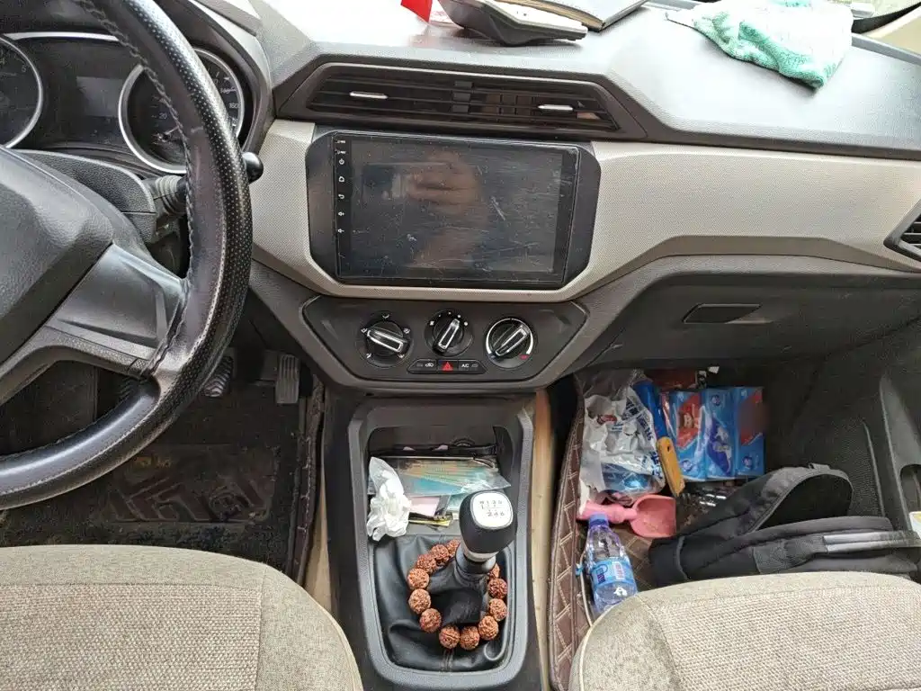 Wuling Hongguang 五菱宏光 2021款 改款 1.5 L S标准型 液压助力LAR