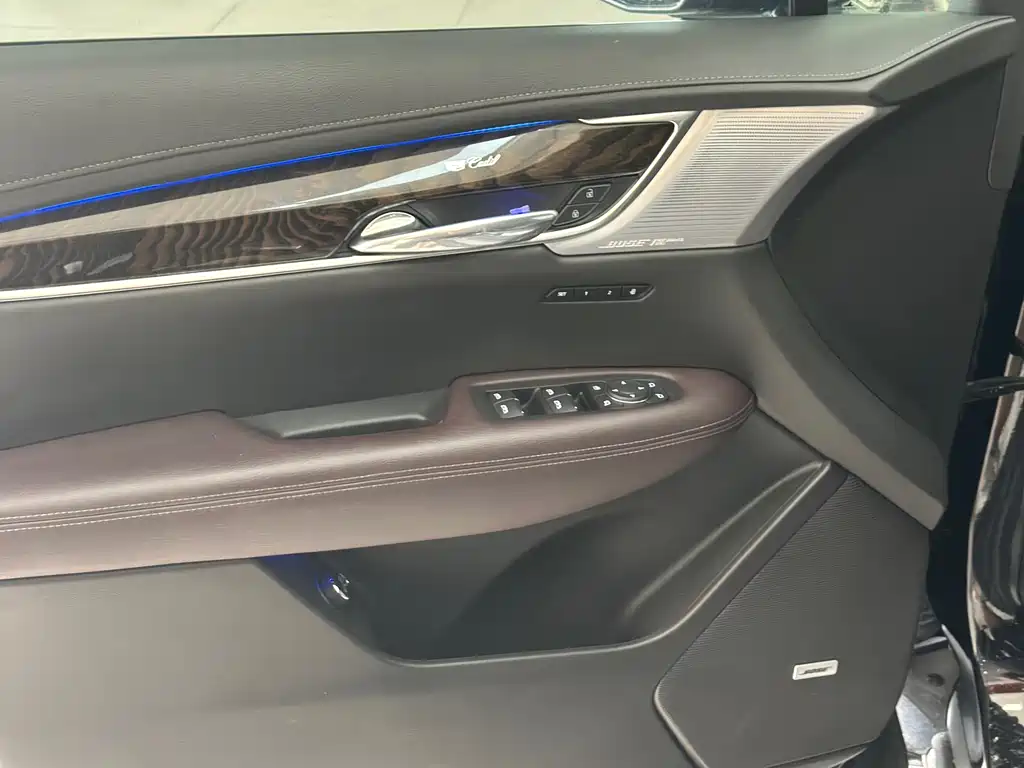 Cadillac XT6 2.0 T 6-seat 4 WD Luxury