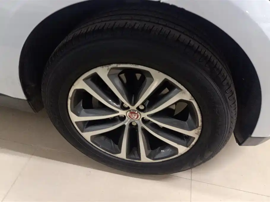 Jaguar F-PACE 2.0 T 2 WD R-Sport Sport
