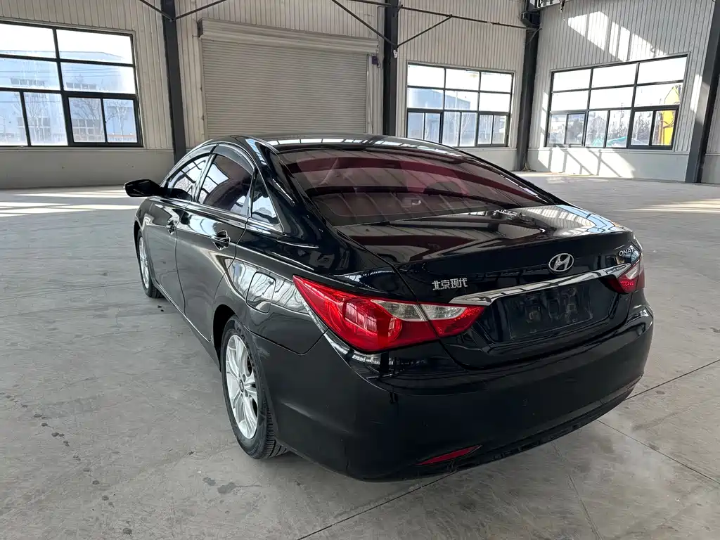 Sonata 2.0 L Auto Leading
