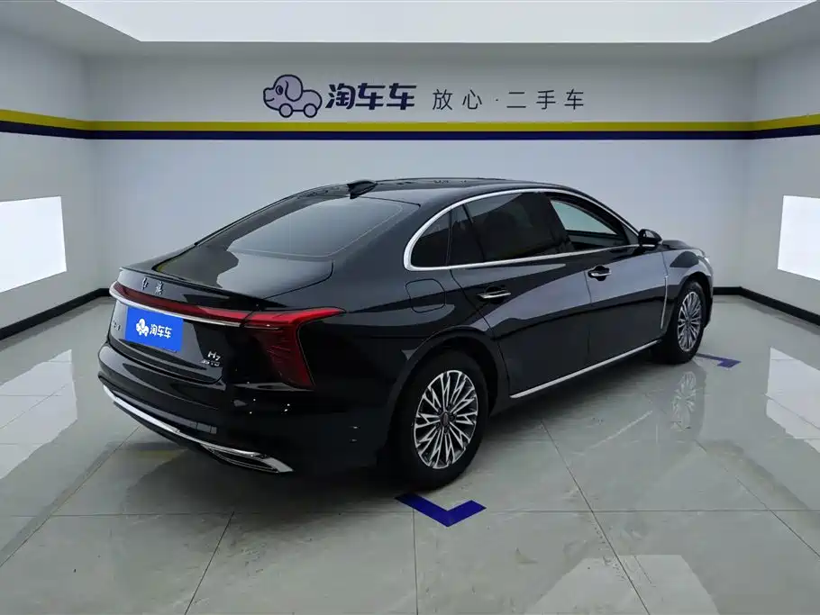 Hongqi H5 1.5 T DCT Connected Flagship Charm