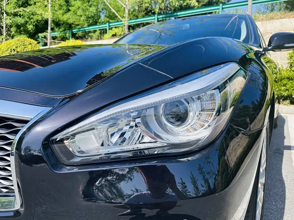 Infiniti Q70 Q70 L 2.5 L Joy