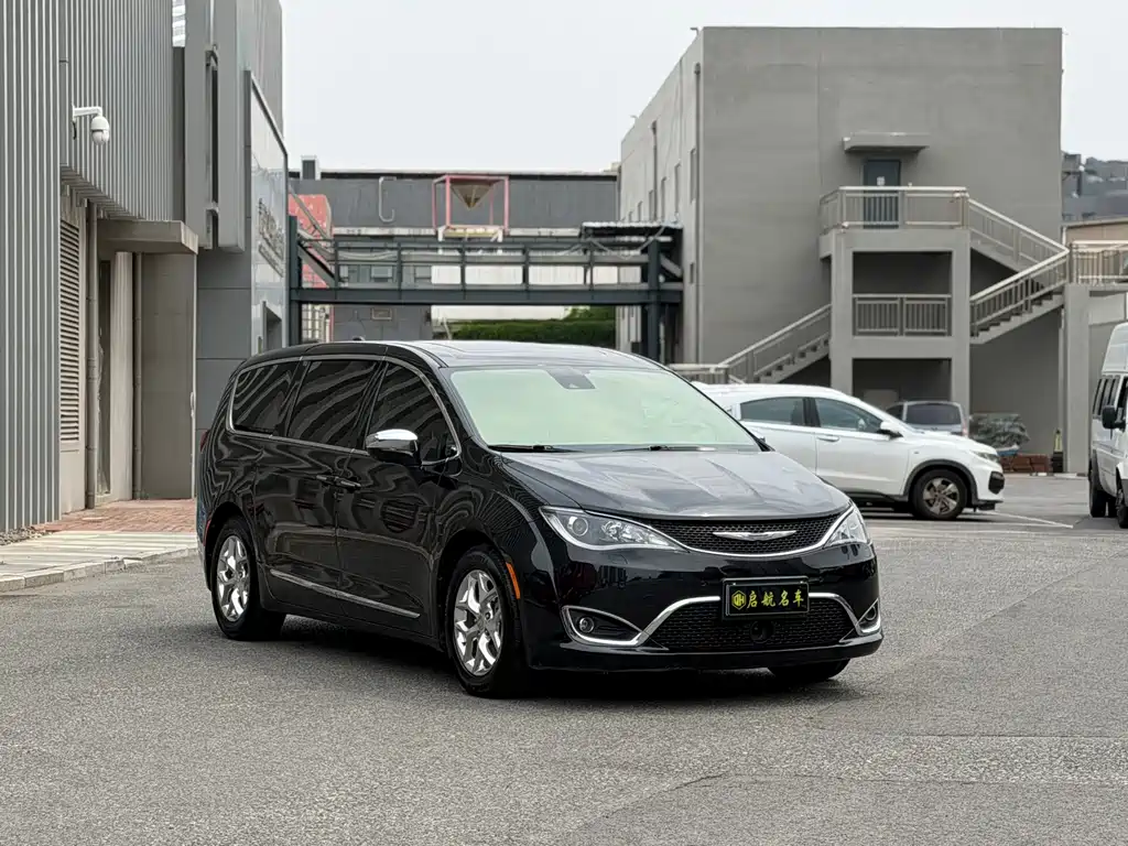 Pacifica (Import) 3.6 L Premium