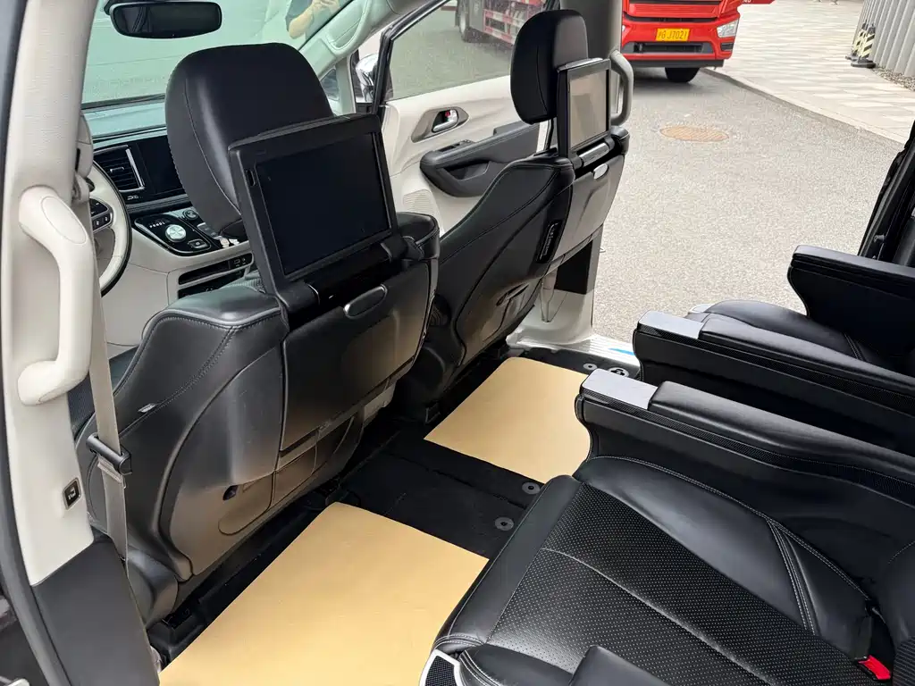 Pacifica (Import) 3.6 L Premium