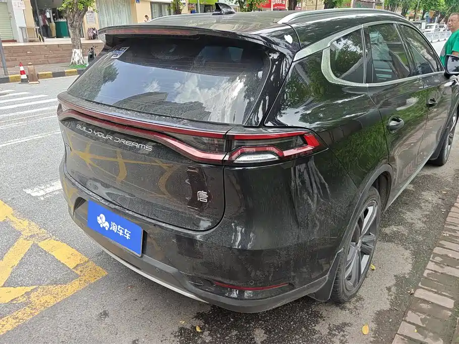 Tang 2.0 T Auto Flagship