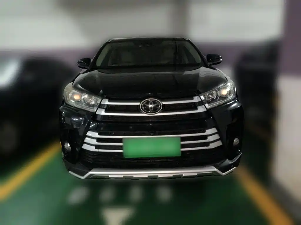 Highlander 2.0 T 4 WD Luxury 7-seat CN-V