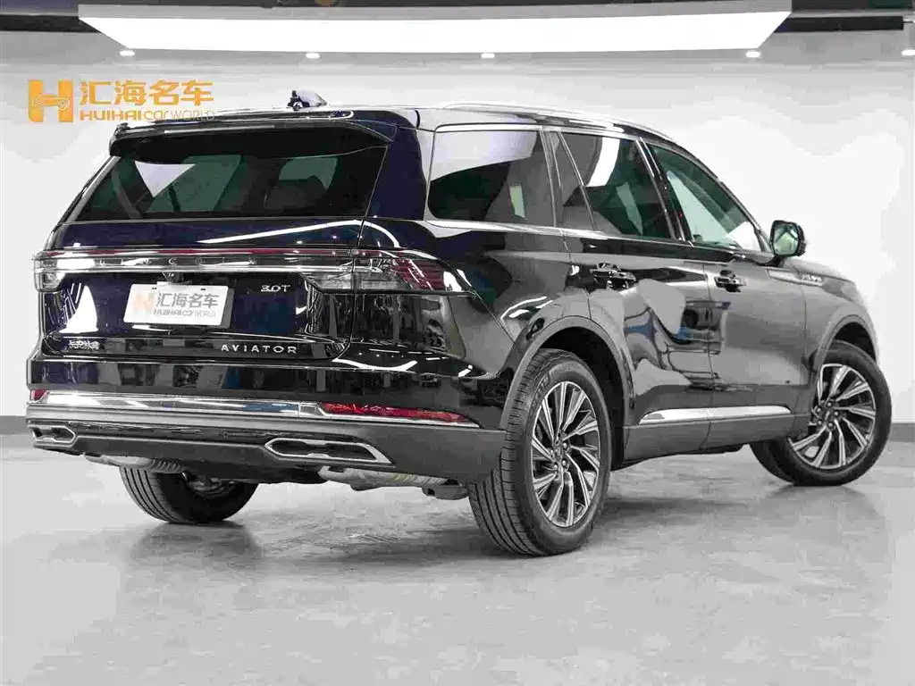 Aviator 3.0 T V6 4 WD Elegant 7-seat