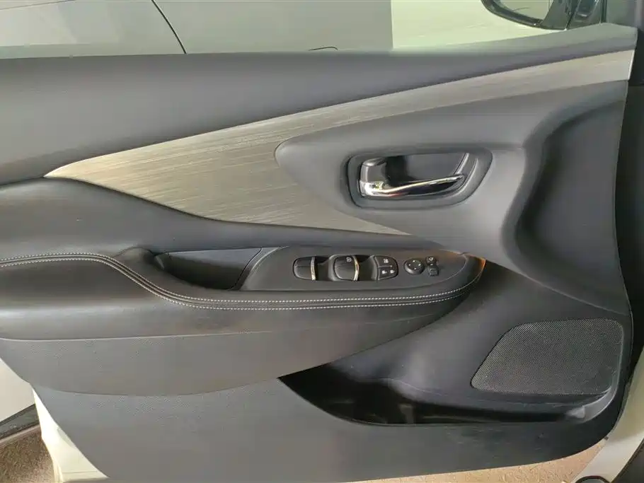 Murano 2.5 L XL 2 WD Connected Luxury CN-VI