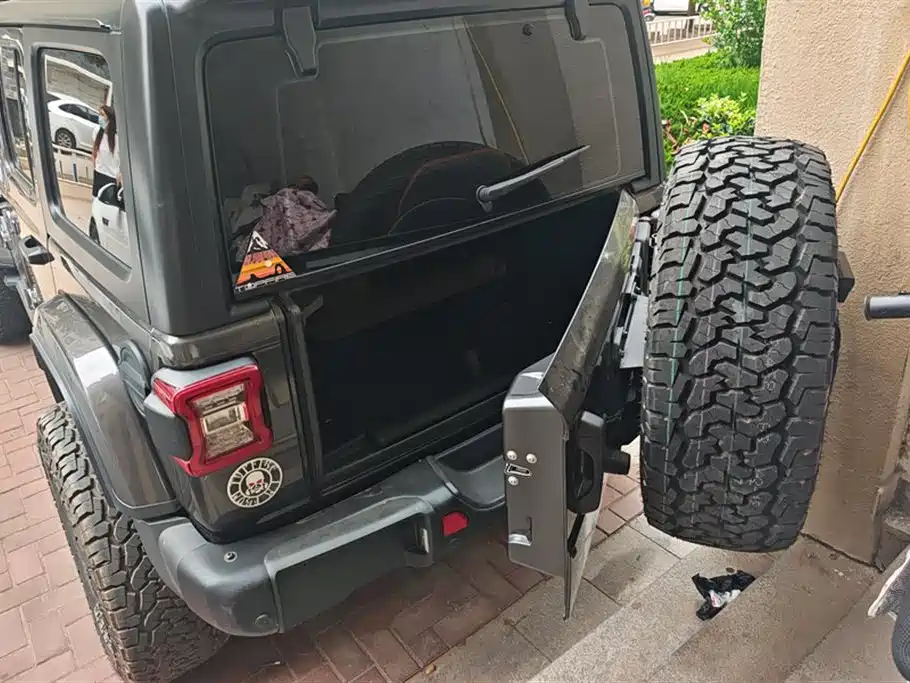 Wrangler 2.0 T Sahara 4-door