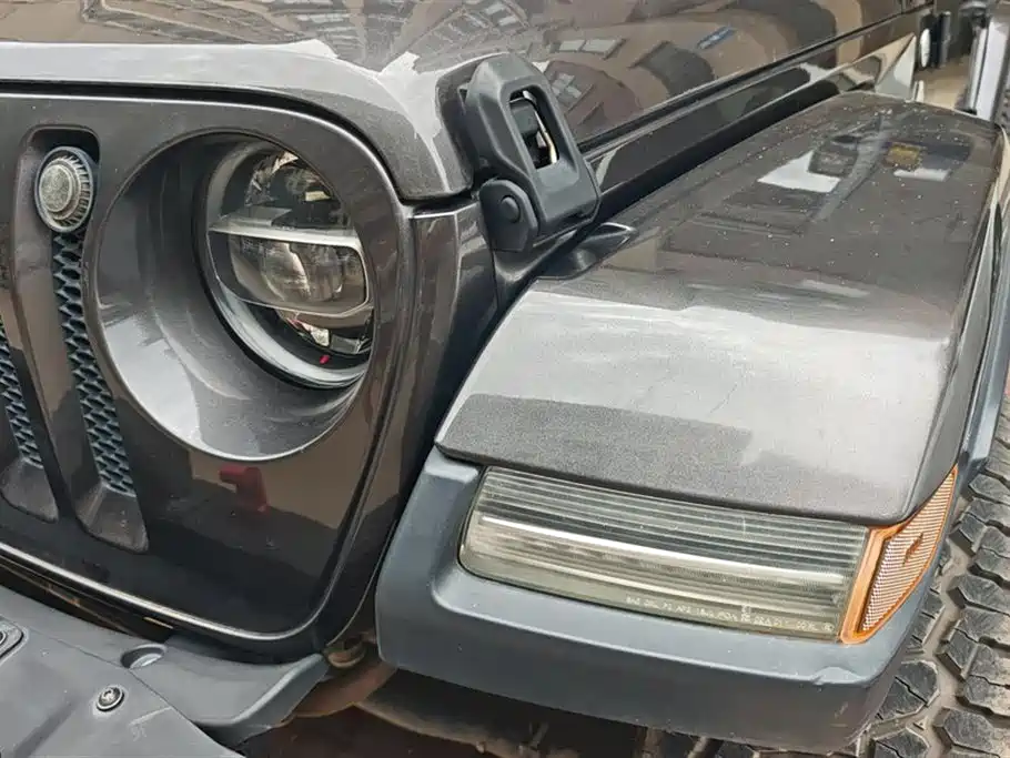 Wrangler 2.0 T Sahara 4-door