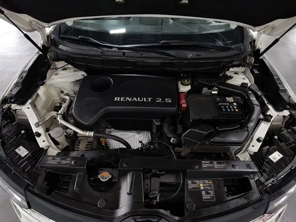 Koleos 2.5 L 4 WD Supreme