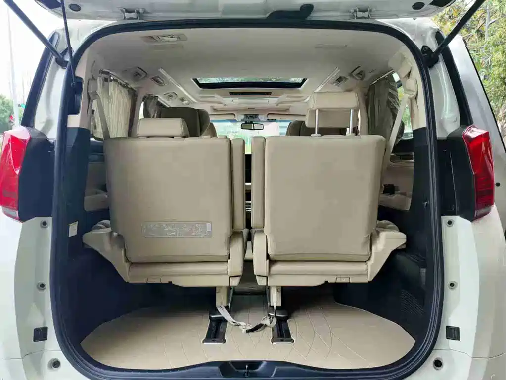 Alphard 3.5 L Luxury
