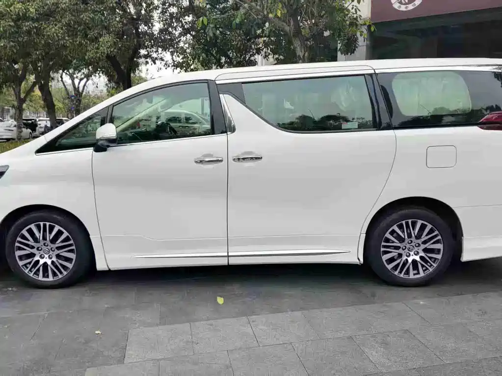 Alphard 3.5 L Luxury