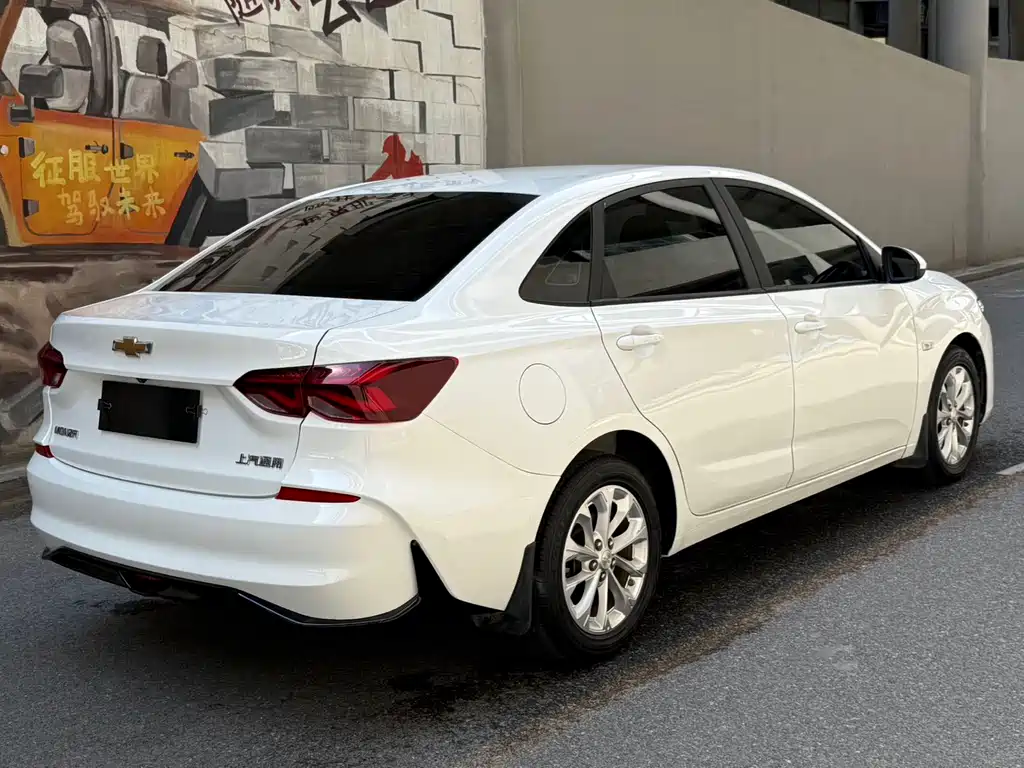Monza 1.5 L DCT WOW Value Enjoyment
