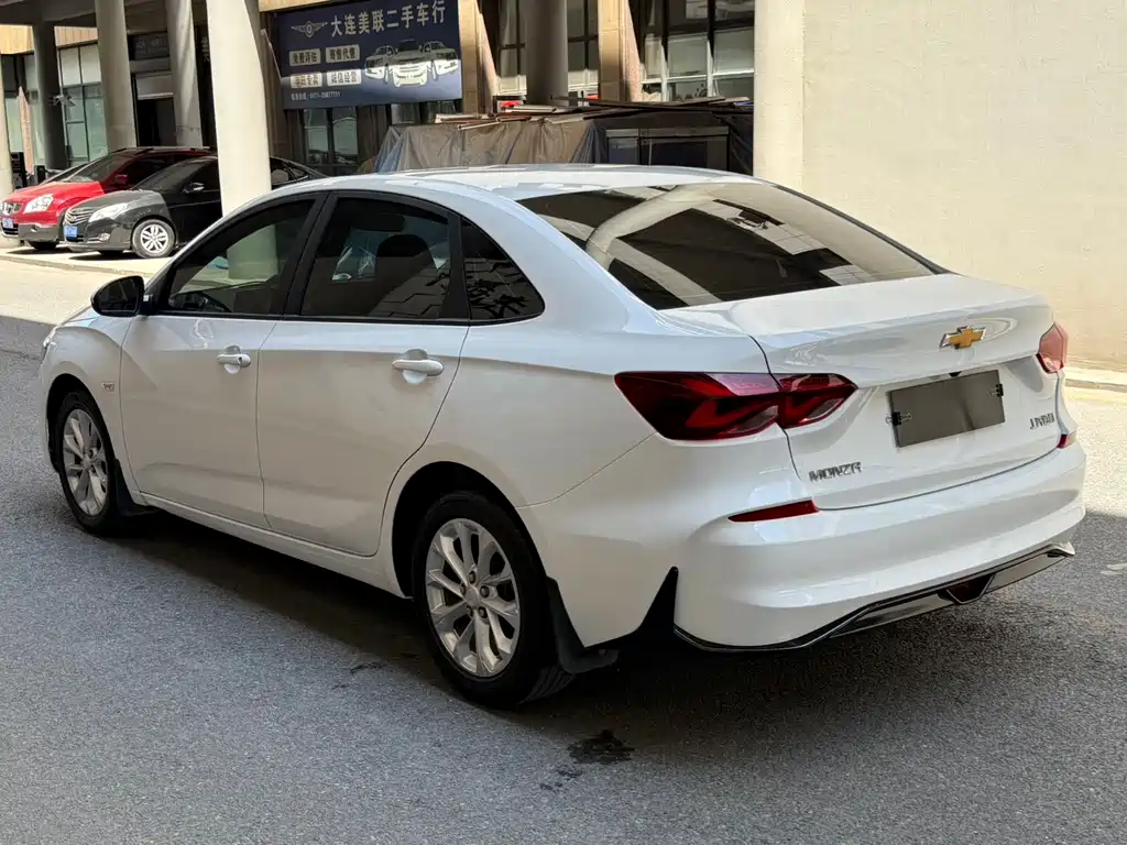 Monza 1.5 L DCT WOW Value Enjoyment
