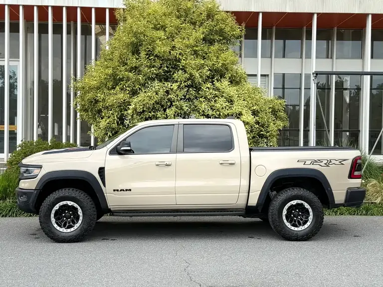 RAM Trucks 6.2 T Auto