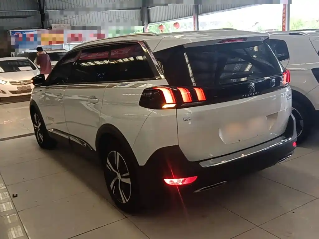 Peugeot 5008 350 THP 5-seat Elite