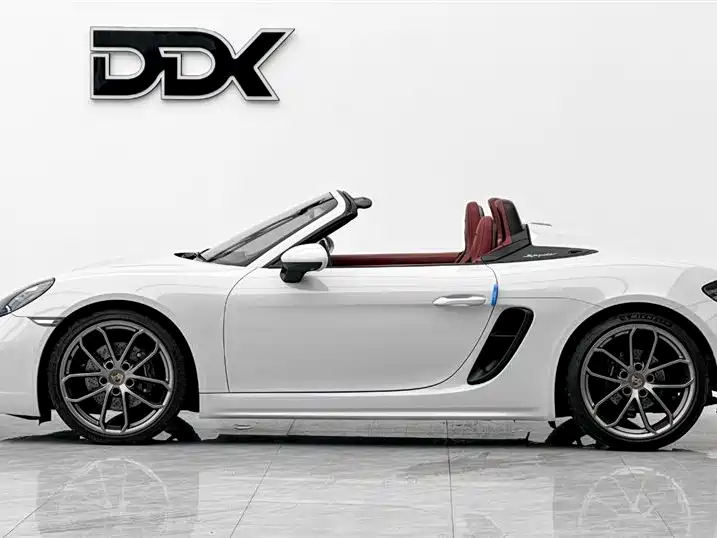Porsche 718 Spyder 2.0 T