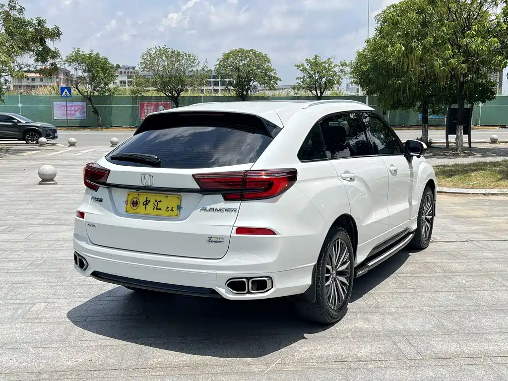 Avancier 370 TURBO 4 WD Premium