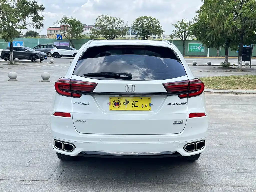 Avancier 370 TURBO 4 WD Premium