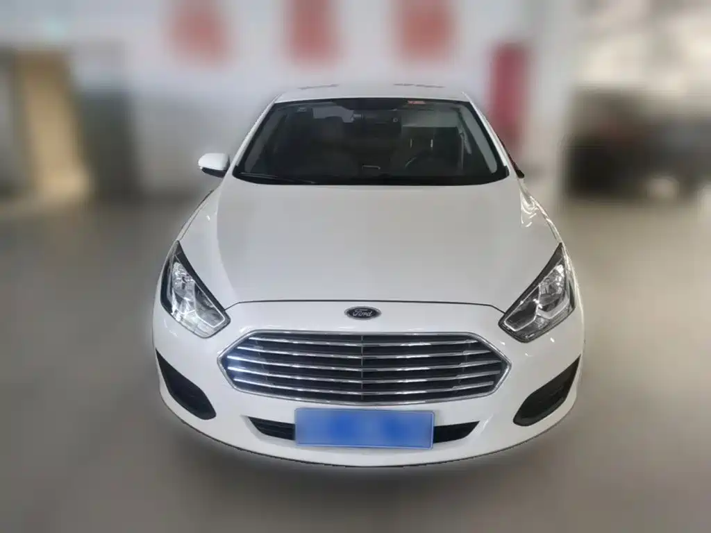 Escort Facelift 1.5 L Auto Comfort