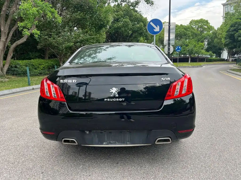 Peugeot 508 标致508 2012款 2.3 L 罗兰·加洛斯版