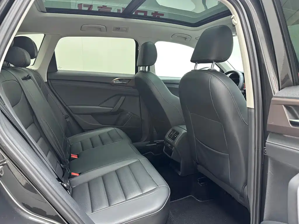 Tharu 280 TSI 2 WD Flagship
