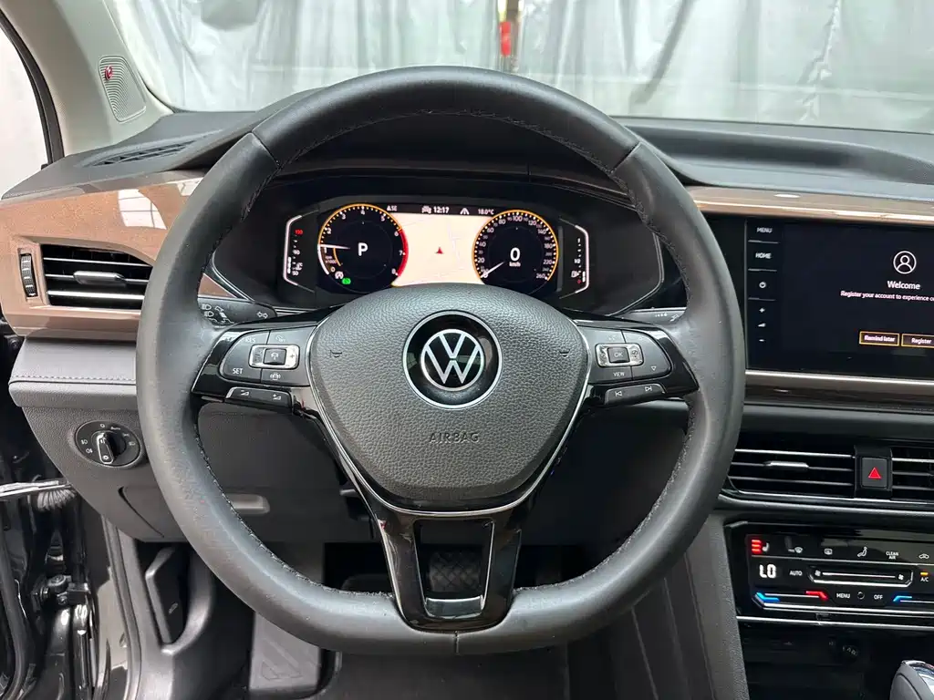 Tharu 280 TSI 2 WD Flagship
