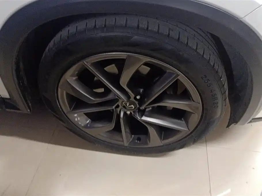 Infiniti QX50 英菲尼迪QX50 2020款 2.0 T 四驱智能版