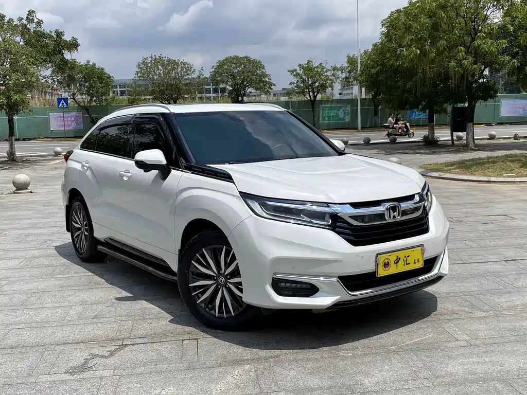Avancier 370 TURBO 4 WD Supreme