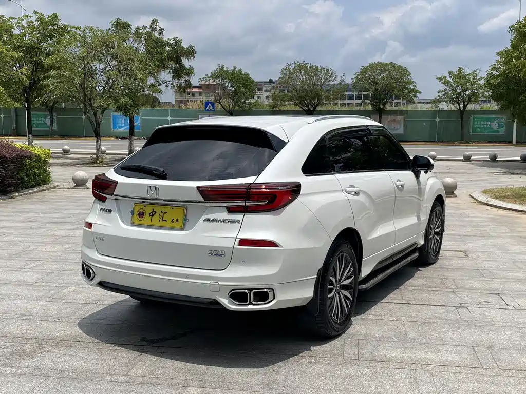 Avancier 370 TURBO 4 WD Supreme