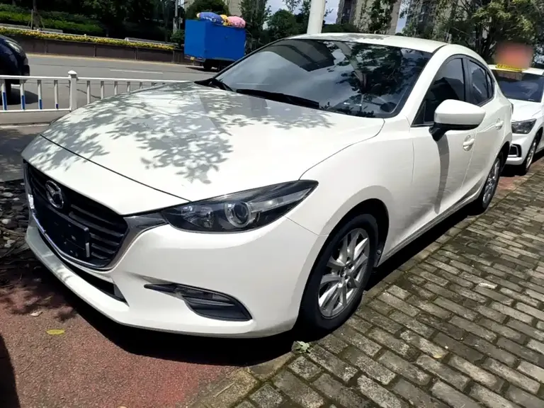 Mazda 3 Axela Sedan 1.5 L Auto Comfort CN-V