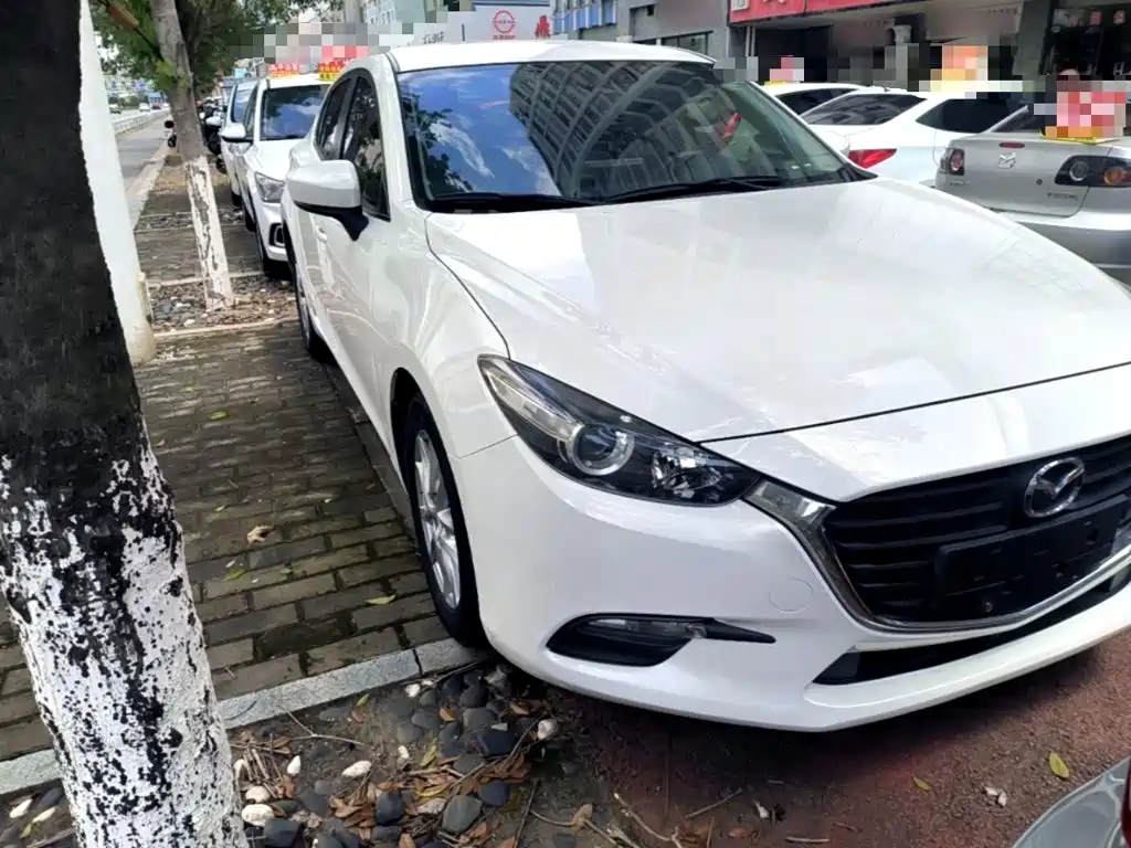 Mazda 3 Axela Sedan 1.5 L Auto Comfort CN-V