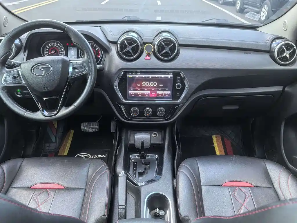 Soueast DX3 1.5 T CVT Distinguished