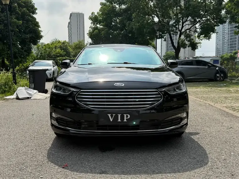 Ford Taurus EcoBoost 245 Premium