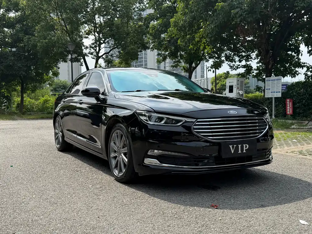 Taurus EcoBoost 245 Premium