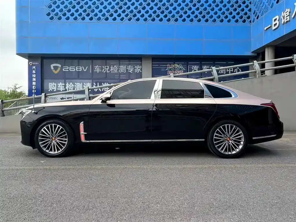 Hongqi H9 2.0 T Connected Flagship Enjoyment