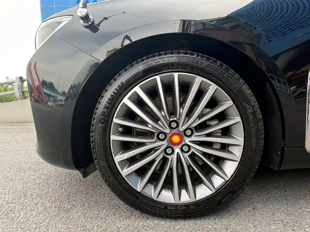 Hongqi H9 2.0 T Connected Flagship Enjoyment