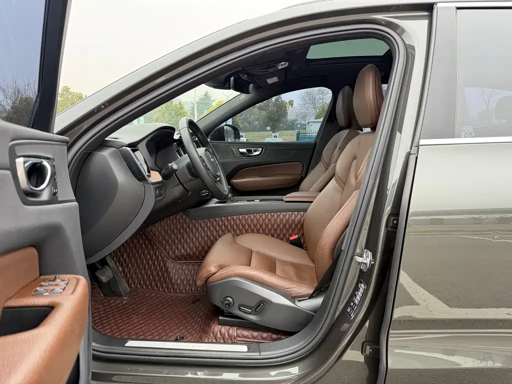 Volvo XC60 T5 4 WD Smart Vision Luxury