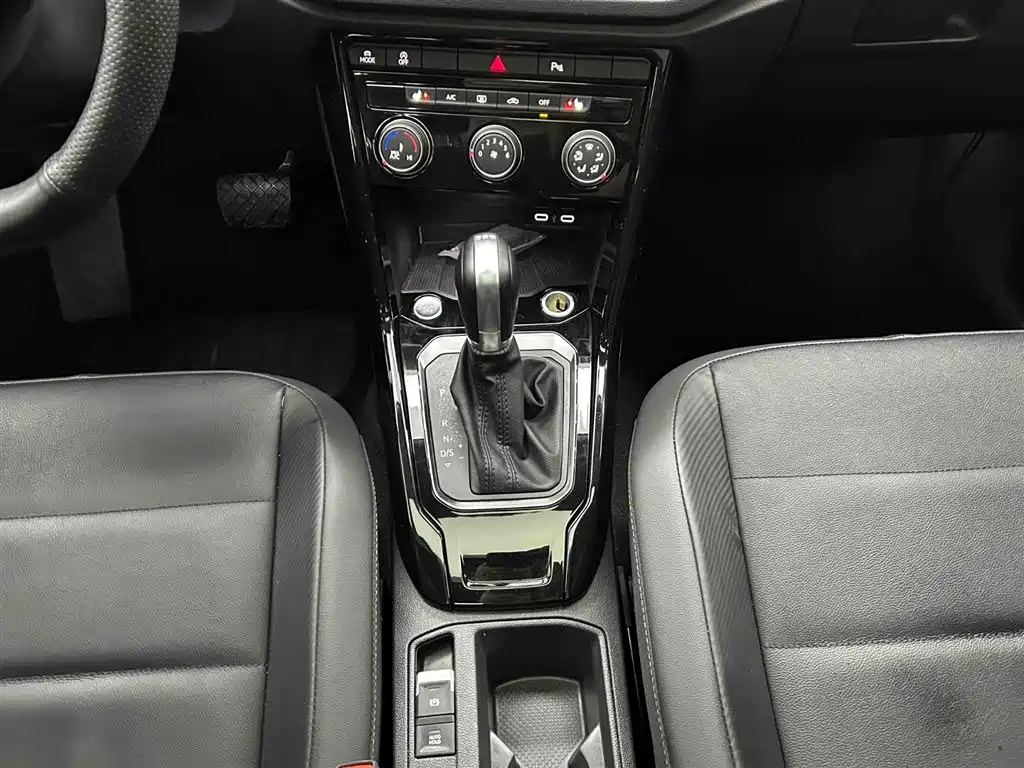 T-ROC 280 TSI DSG 2 WD Comfort Enjoyment PLUS
